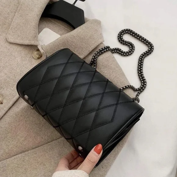 Studded Black Chain Shoulder Evening Shoulder Bag - Picture 3 of 6